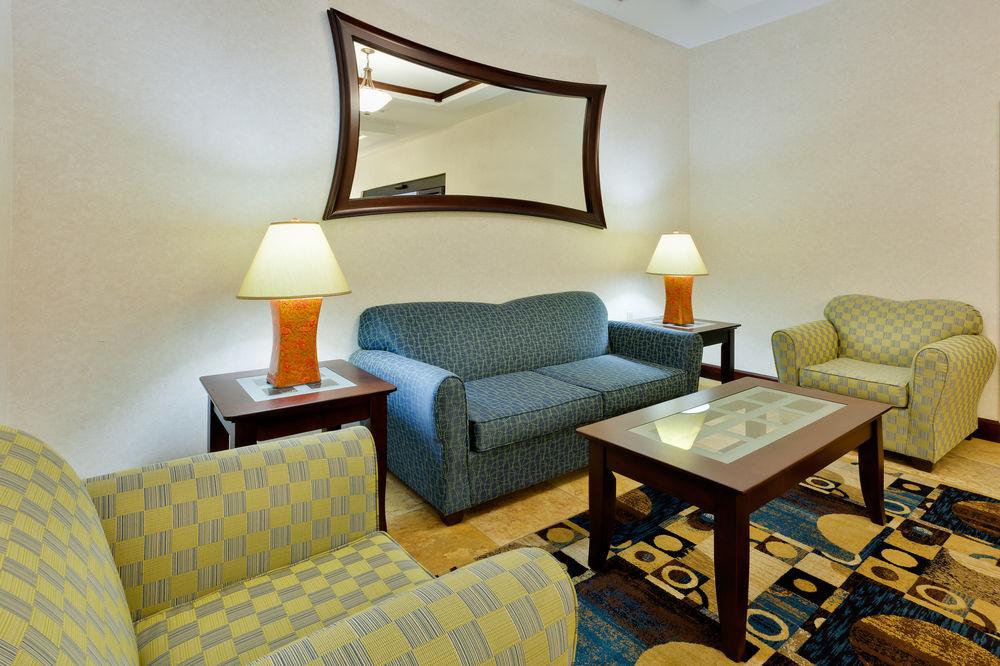 Holiday Inn Express & Suites White Haven - Poconos, An Ihg Hotel Exterior photo